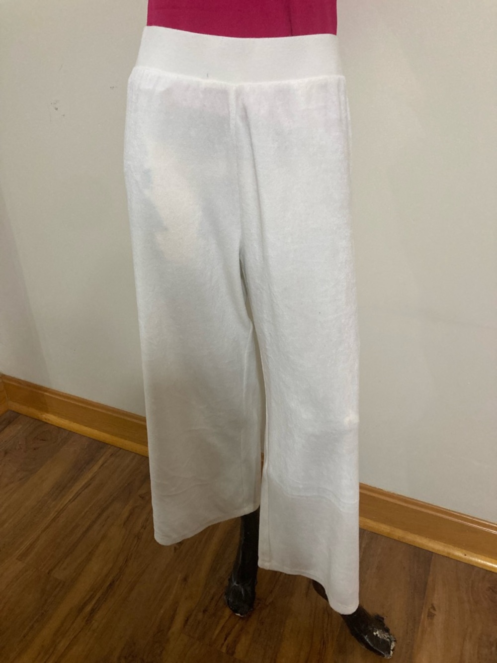 White Wide-Leg, Terry-Cloth Lounge Pants. Item# SScpc17